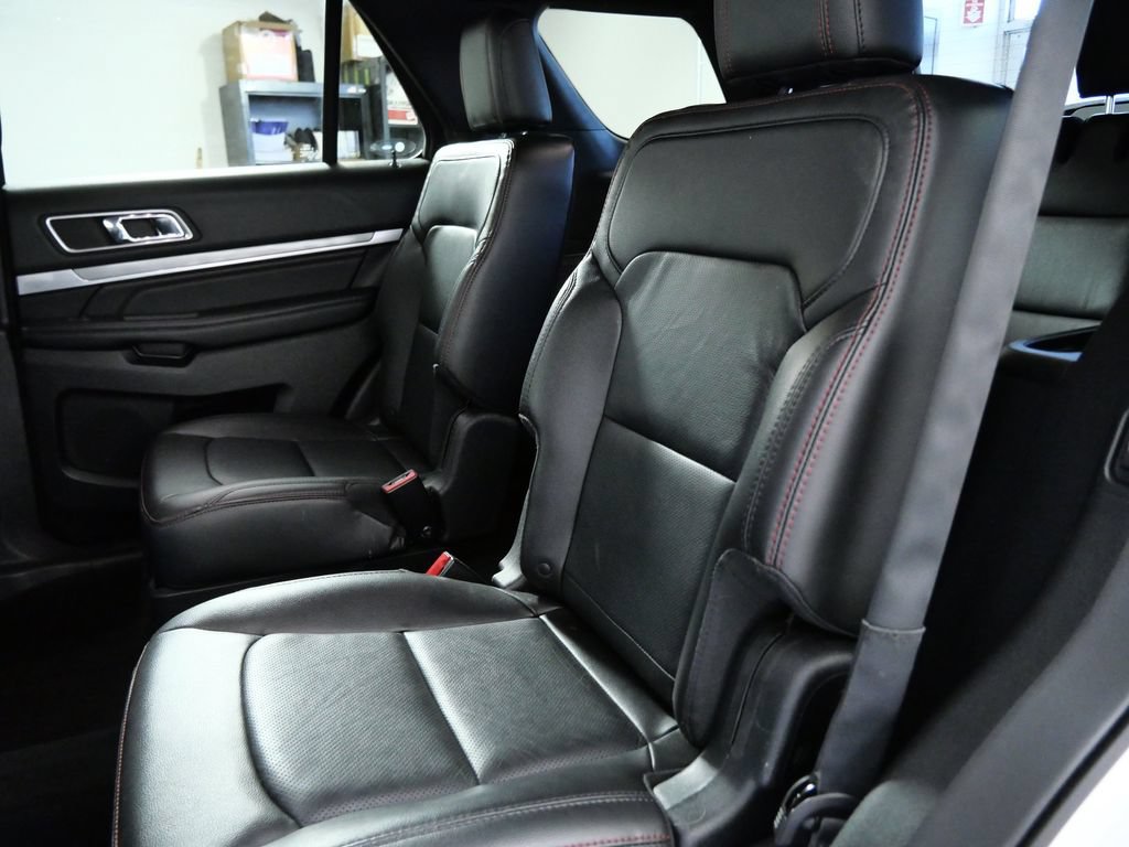 Used 2018 Ford Explorer Sport w/ Equipment Group 401A AWD/4WD image 14