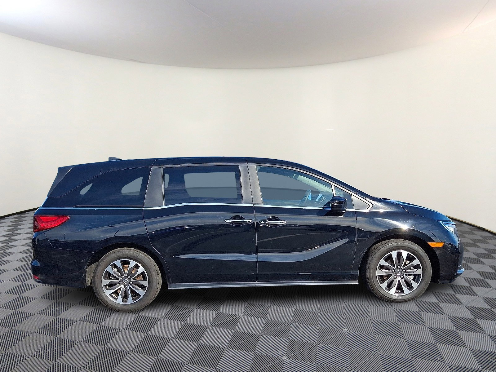 Used 2024 Honda Odyssey EX-L image 8