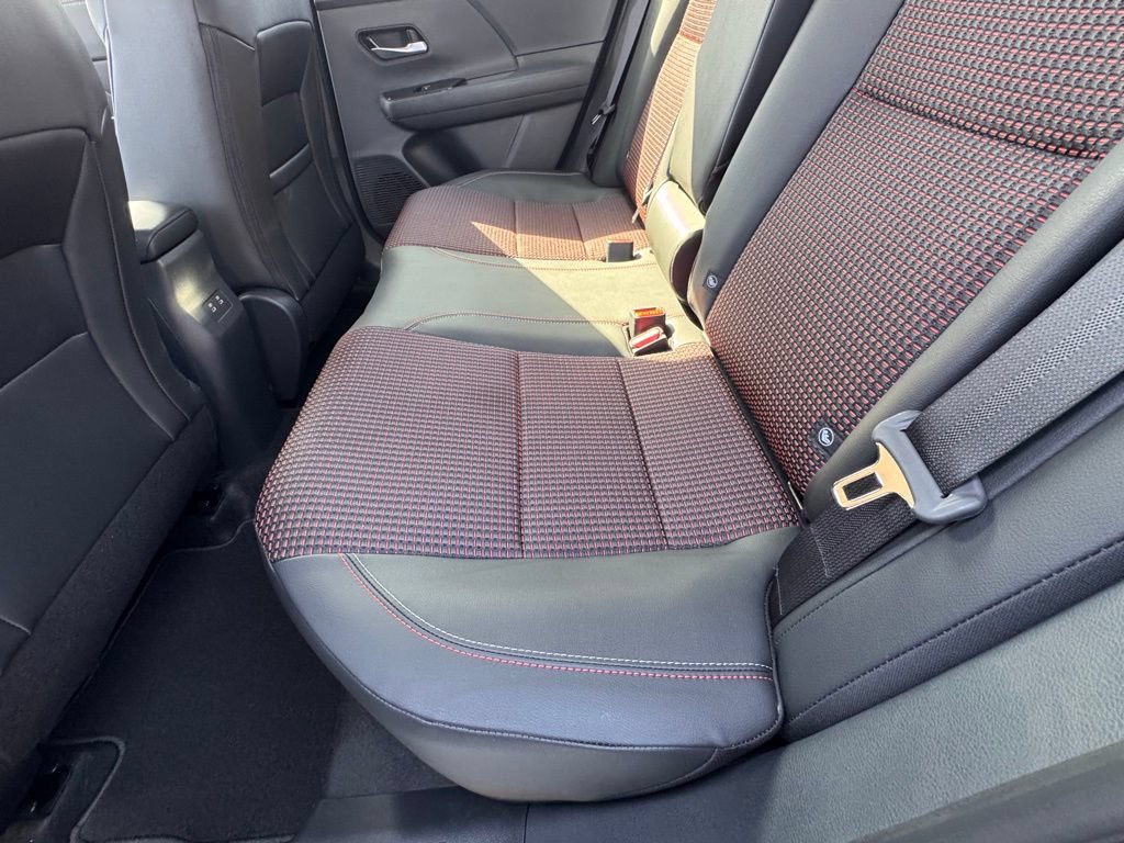 New 2026 Nissan Kicks SR w/ SR Premium Package FWD image 12