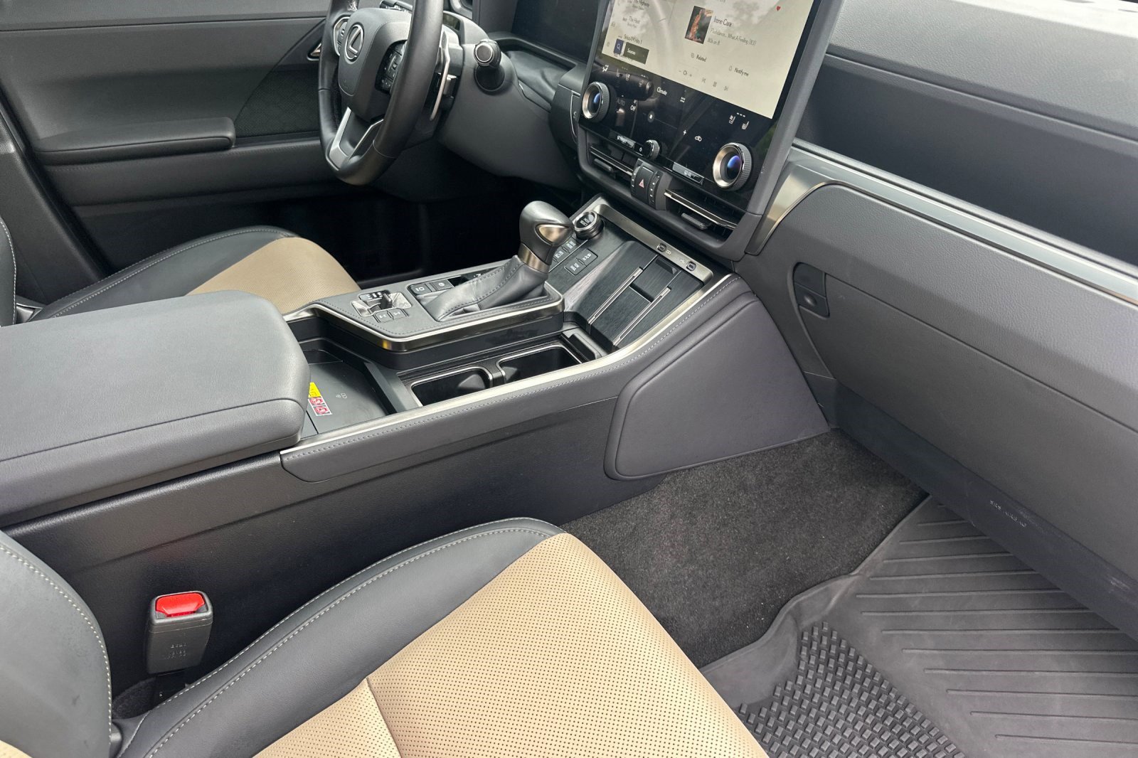 Used 2024 Lexus GX 550 image 20