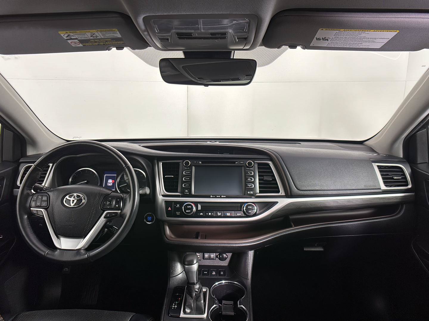 Used 2017 Toyota Highlander Limited w/ Carpet Mat Package AWD/4WD image 19