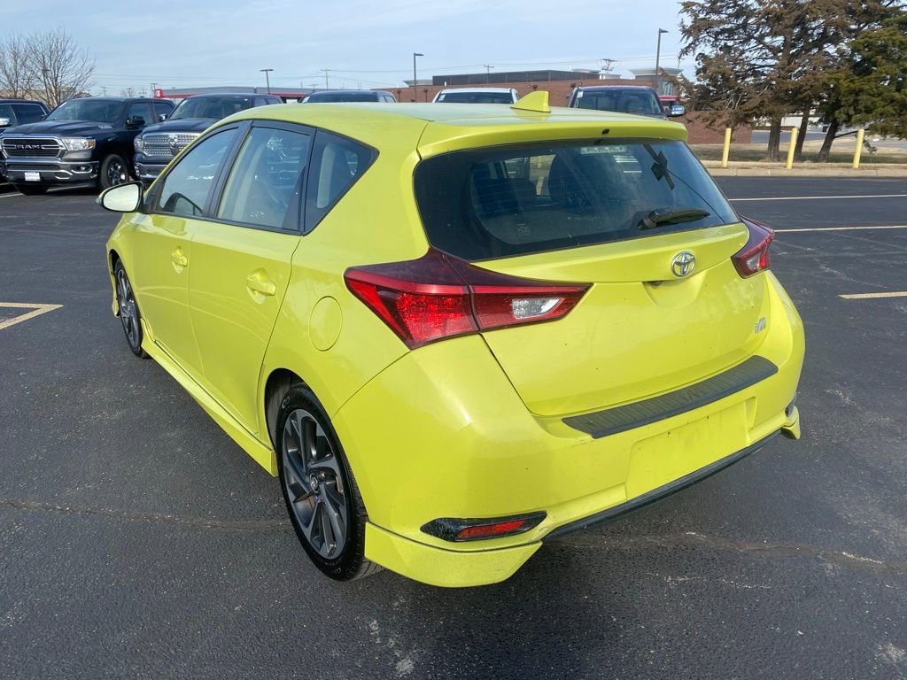 Used 2018 Toyota Corolla iM image 6