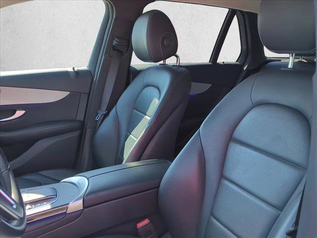 Used 2022 Mercedes-Benz GLC 300 4MATIC w/ Premium Package Lite image 12