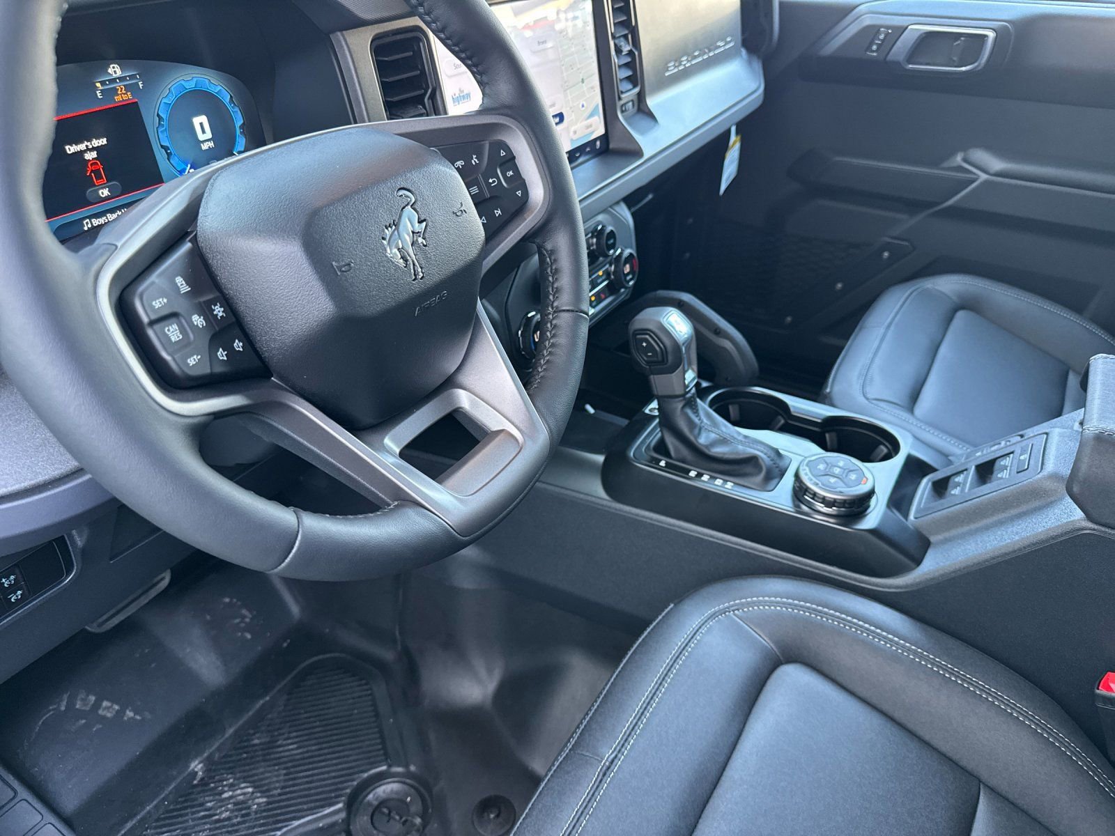 New 2025 Ford Bronco Badlands image 9