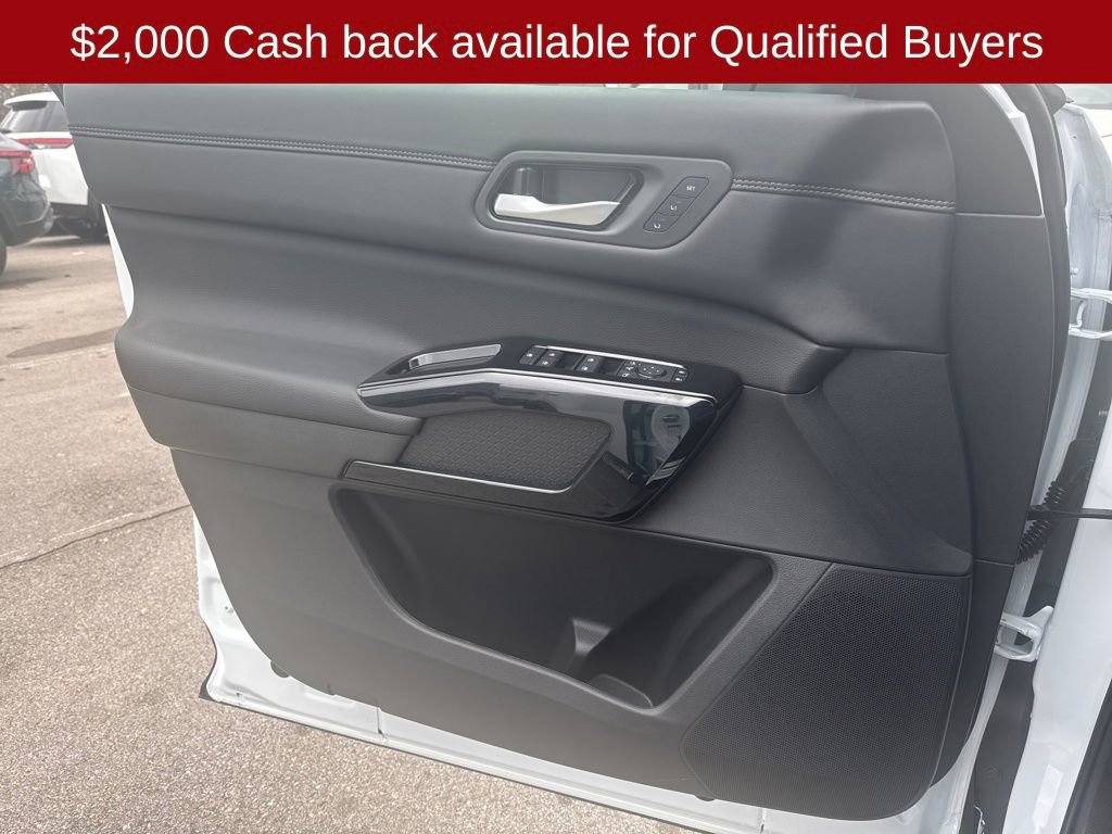 New 2026 Nissan Pathfinder Platinum image 10