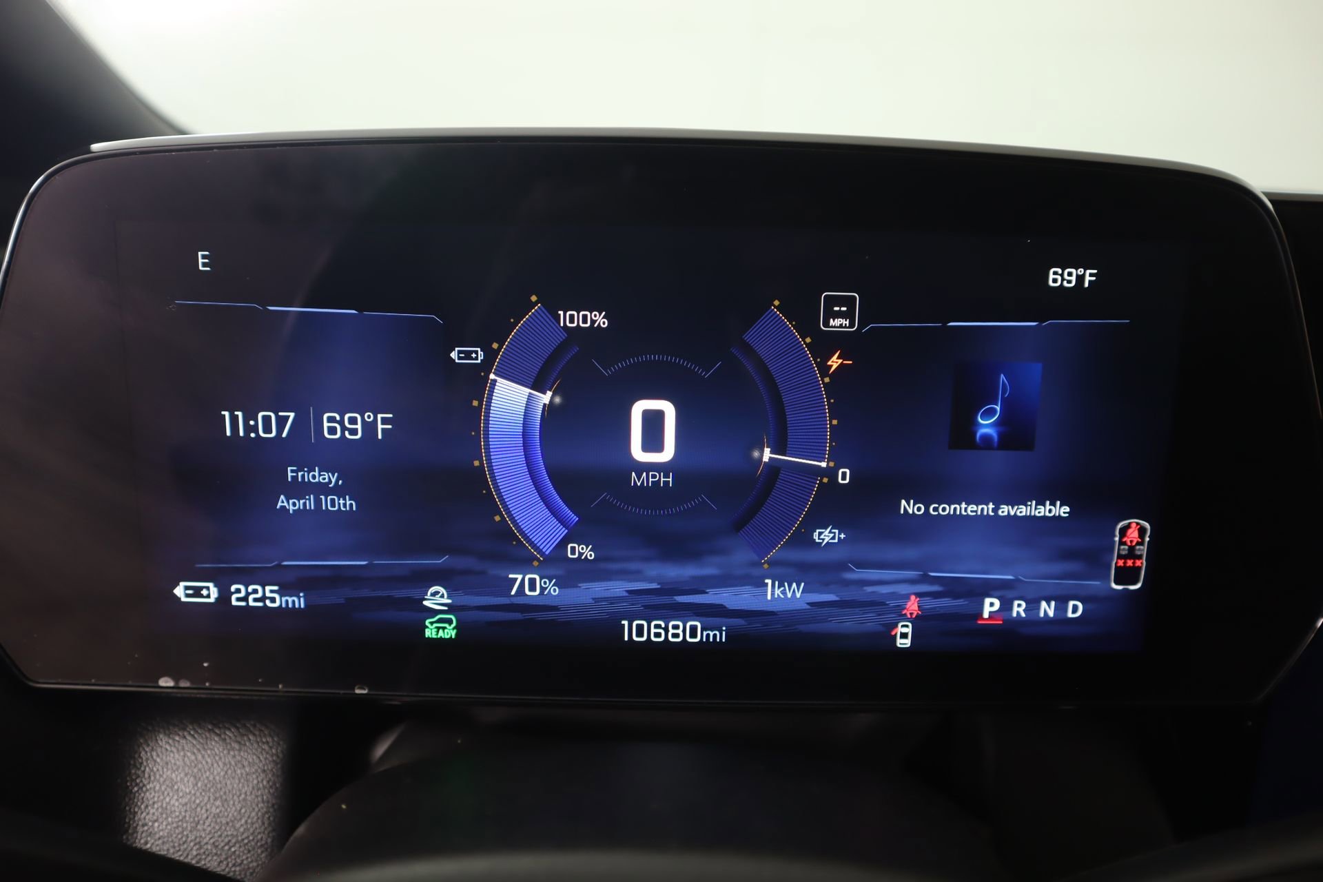 Used 2025 Chevrolet Equinox EV LT FWD image 4