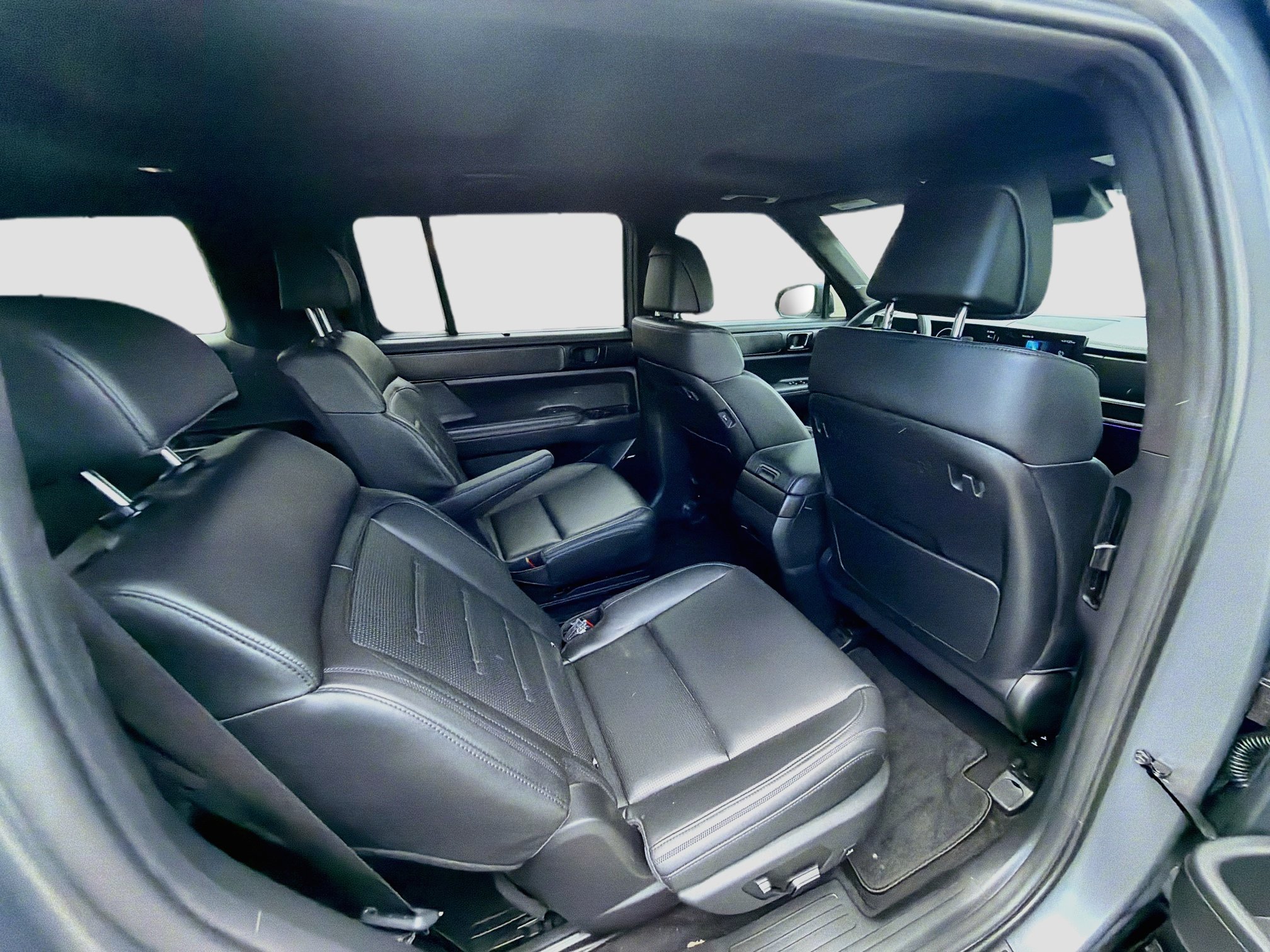 Used 2024 Hyundai Santa Fe Calligraphy FWD image 28