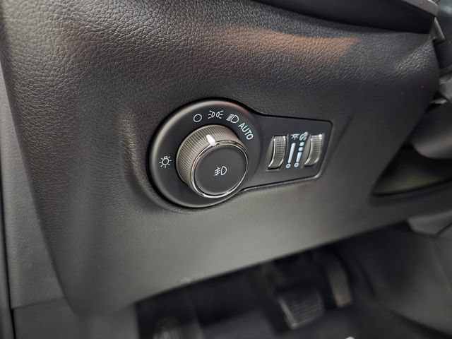 Used 2022 Jeep Compass Limited AWD/4WD image 14