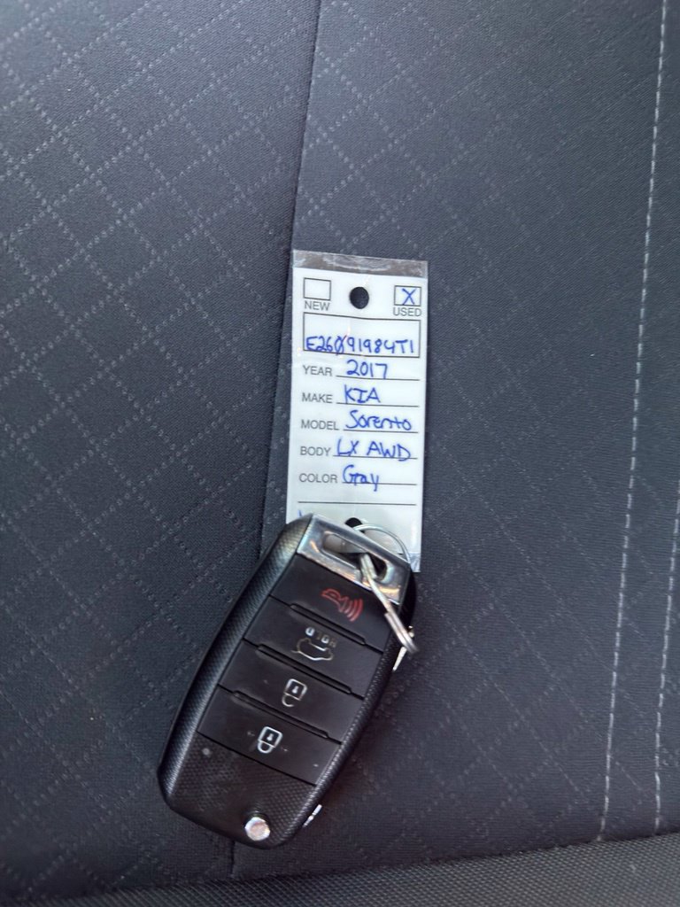 Used 2017 Kia Sorento AWD w/ LX Convenience Package image 46