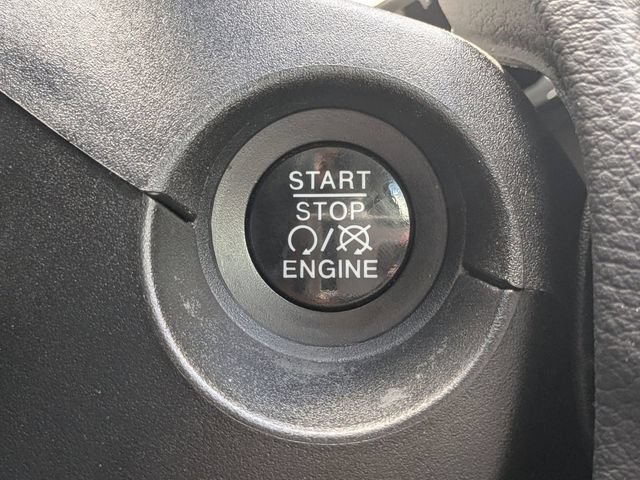 Used 2018 Jeep Compass Latitude w/ Popular Equipment Group FWD image 26
