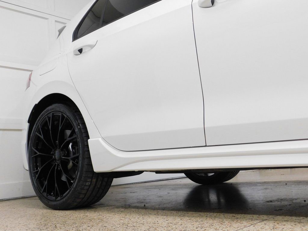 Used 2025 Volkswagen Golf R image 9