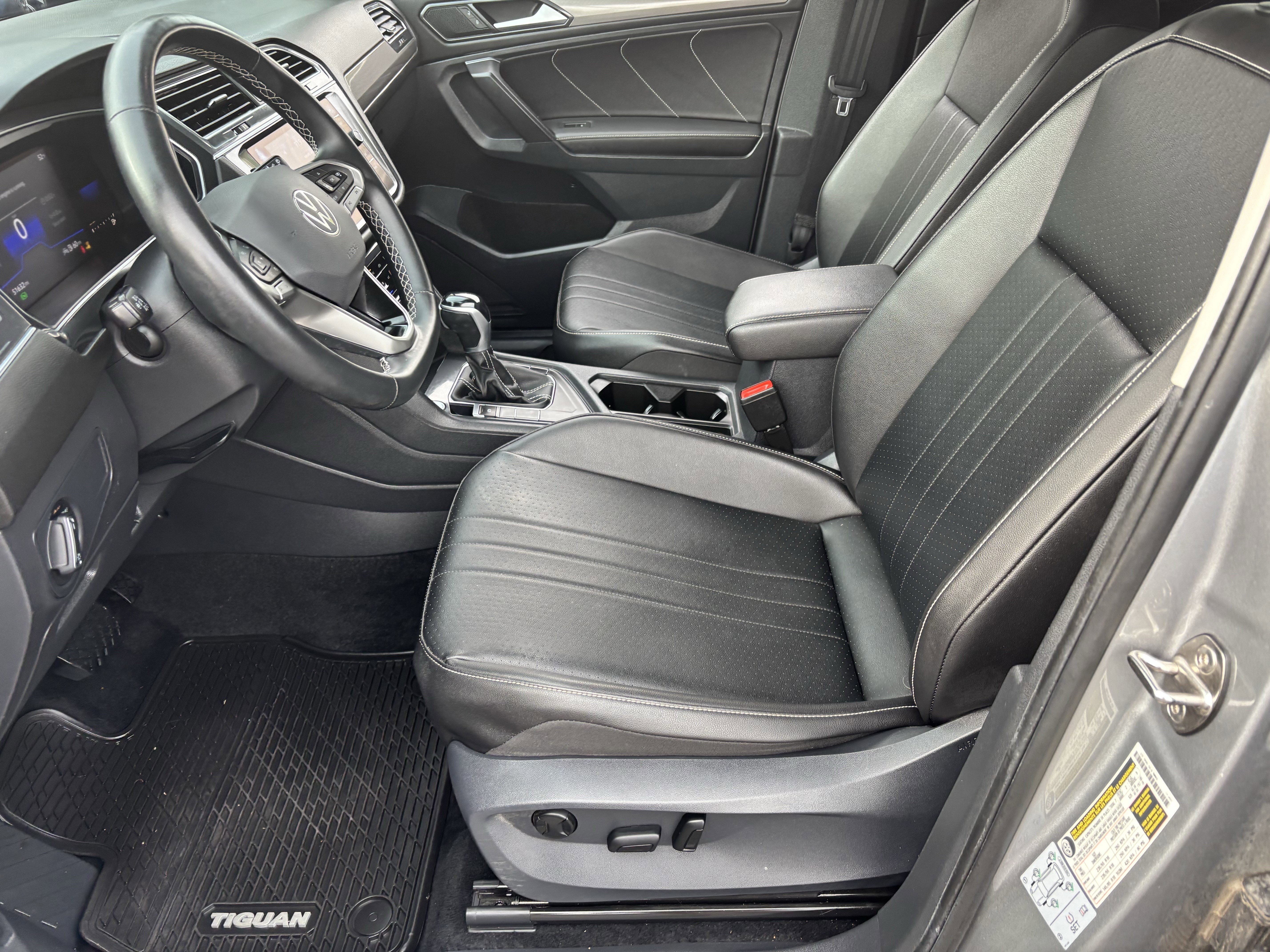 Used 2022 Volkswagen Tiguan SE image 18