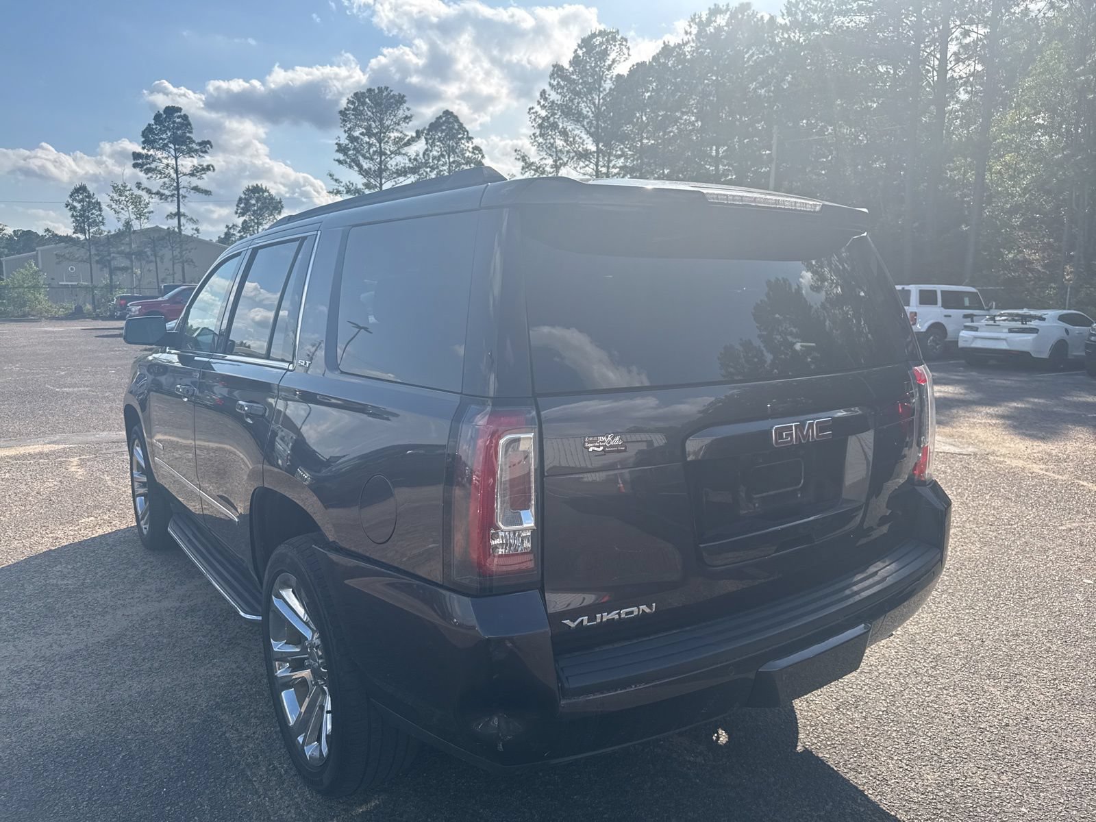 Used 2018 GMC Yukon SLT w/ Premium Edition AWD/4WD image 5