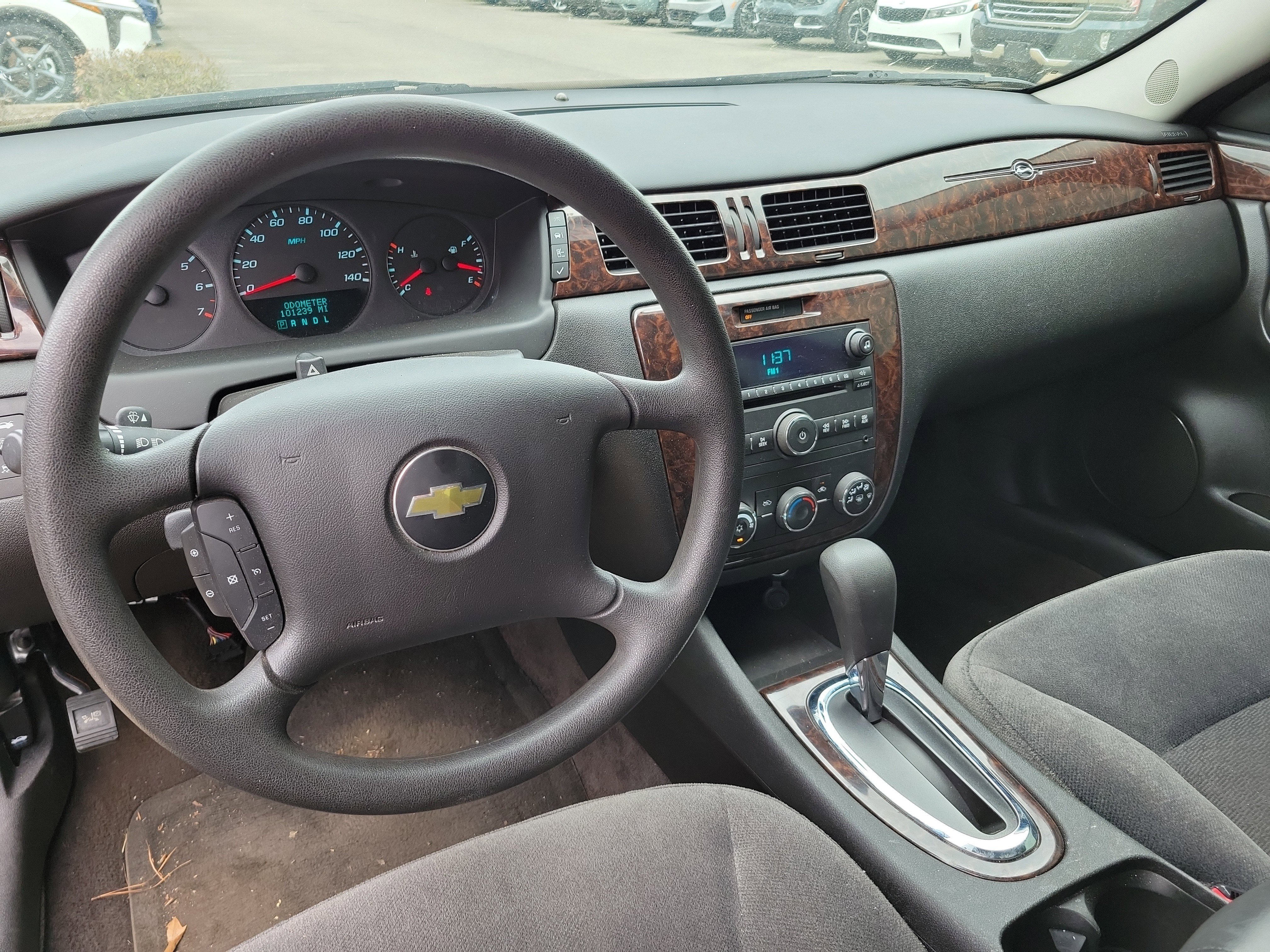 Used 2014 Chevrolet Impala Limited LS FWD image 2