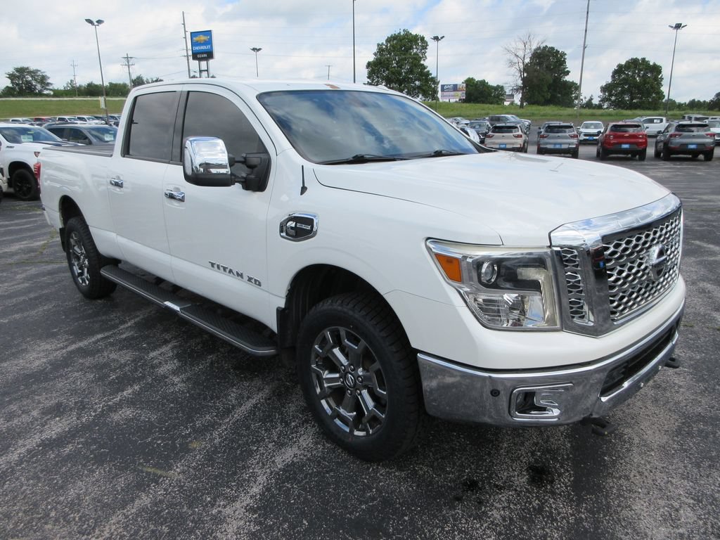 Used 2017 Nissan Titan SL w/ Chrome Package AWD/4WD image 7