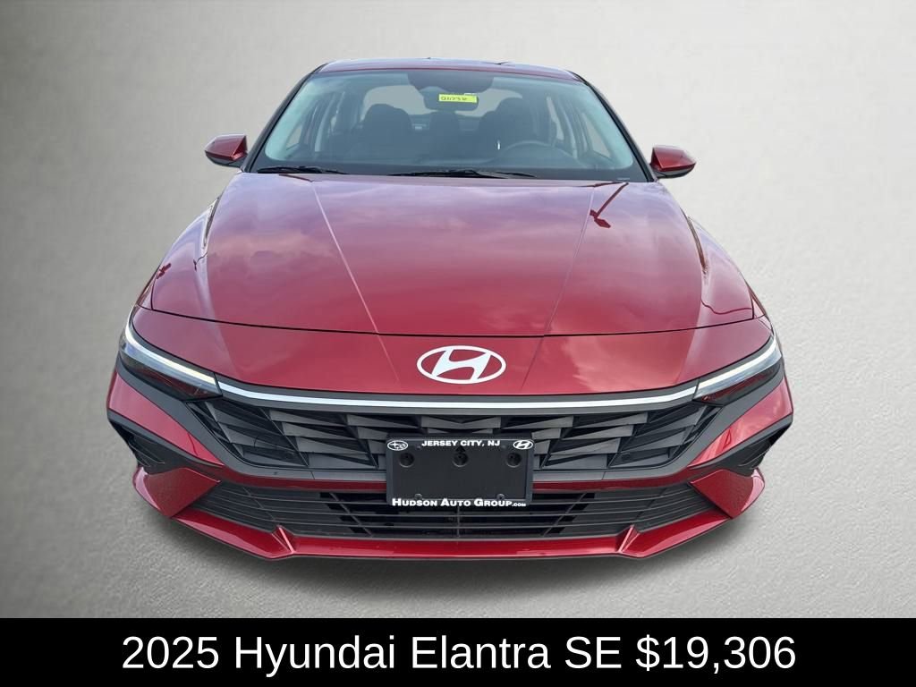 Used 2025 Hyundai Elantra SE image 8