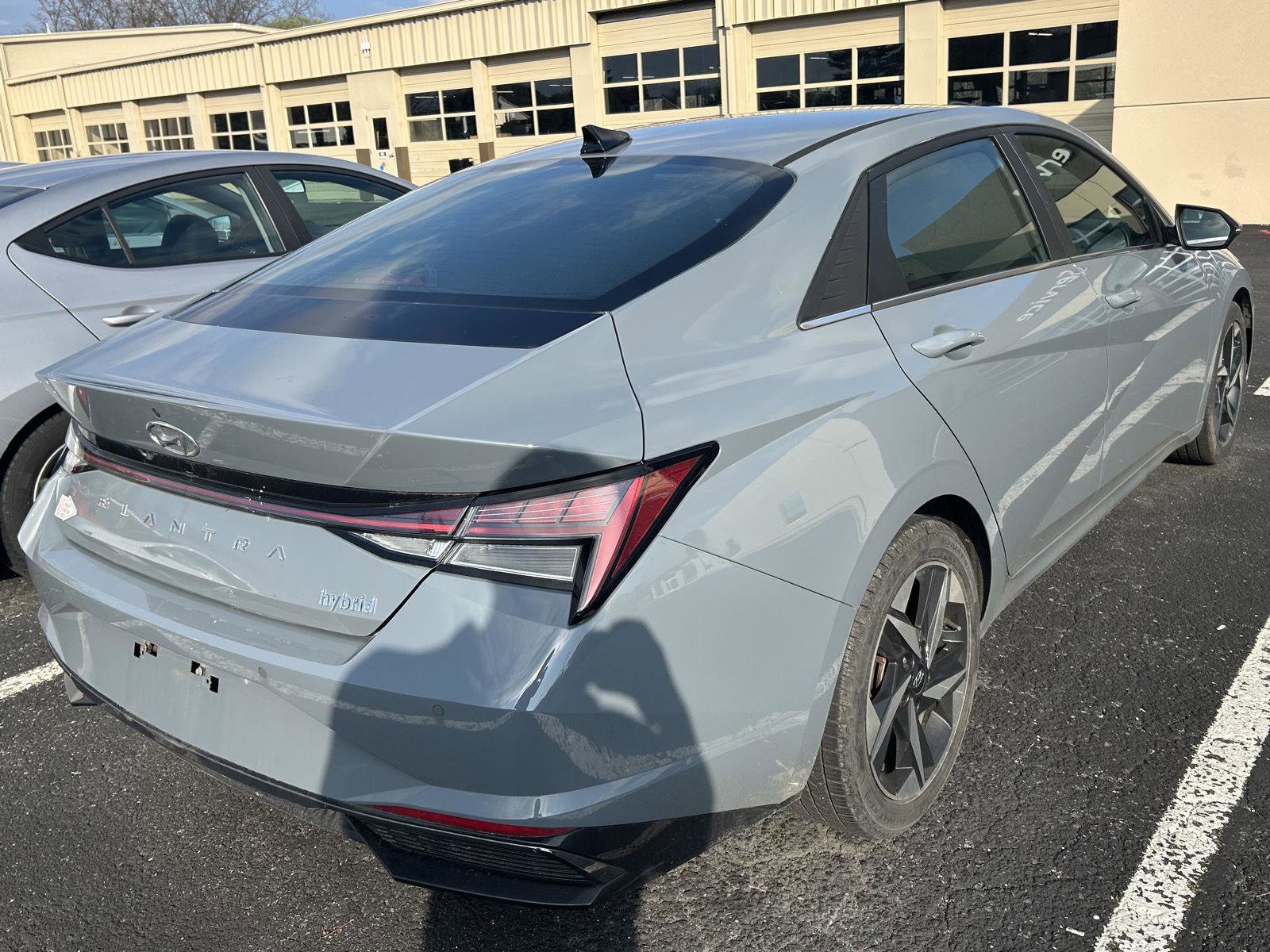 Certified 2022 Hyundai Elantra Limited image 4