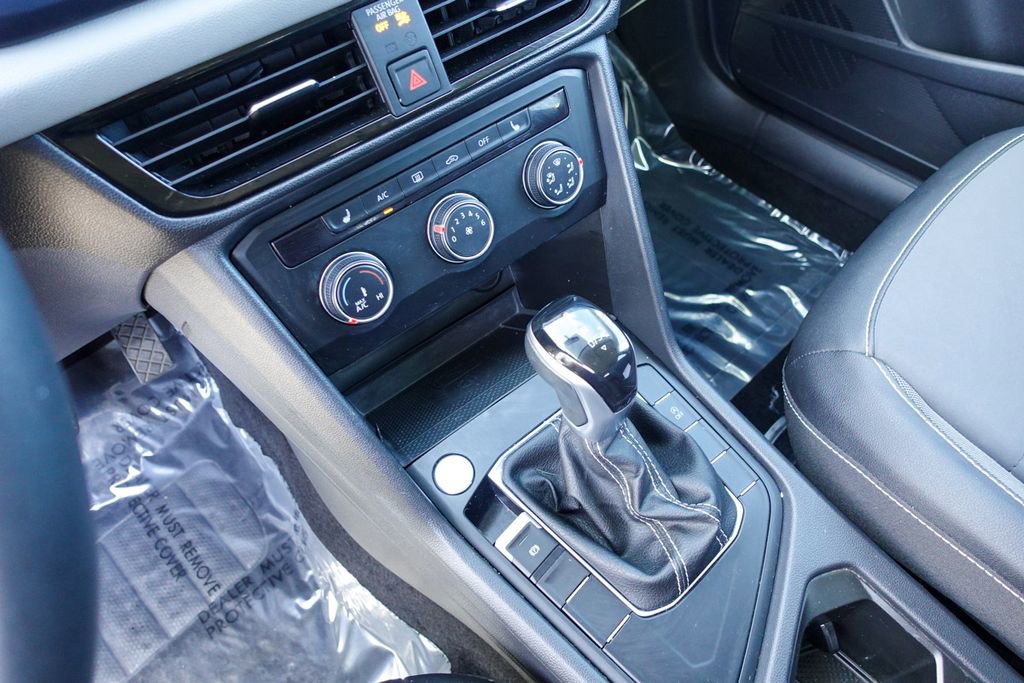 Used 2022 Volkswagen Taos SE image 21