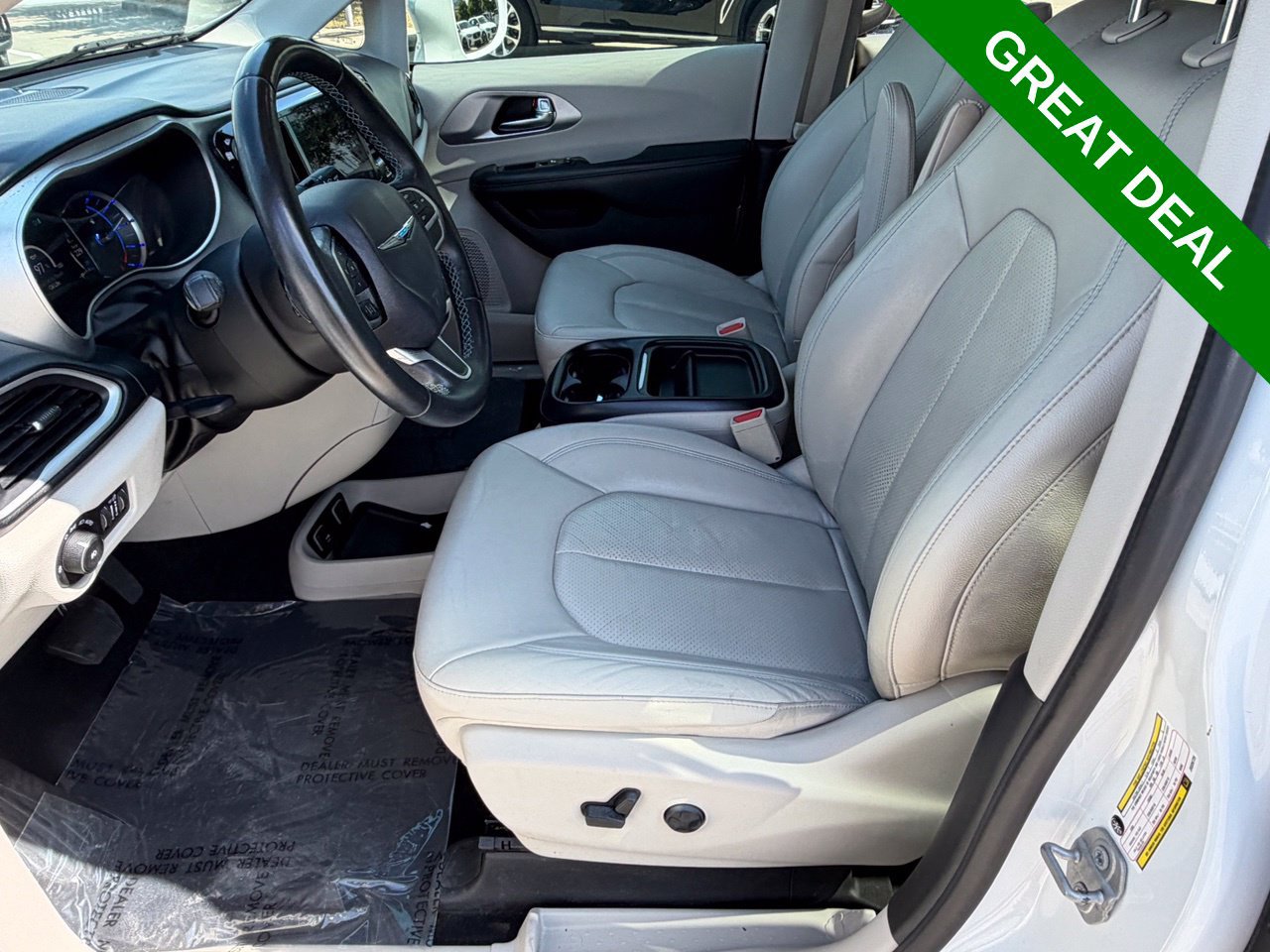 Used 2018 Chrysler Pacifica Touring-L FWD image 33