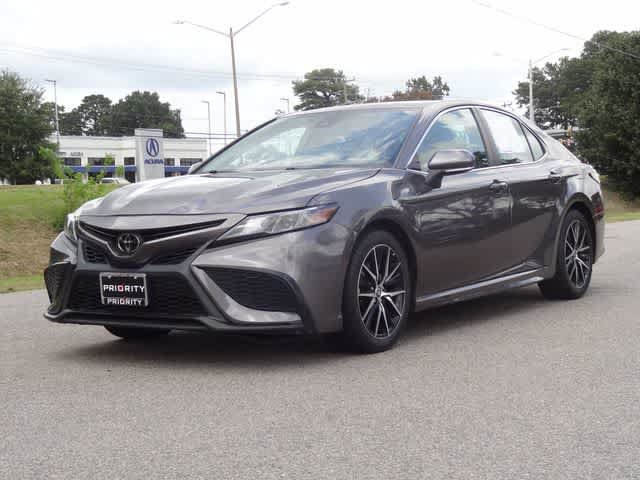 Used 2023 Toyota Camry SE w/ Cold Weather Package FWD image 1