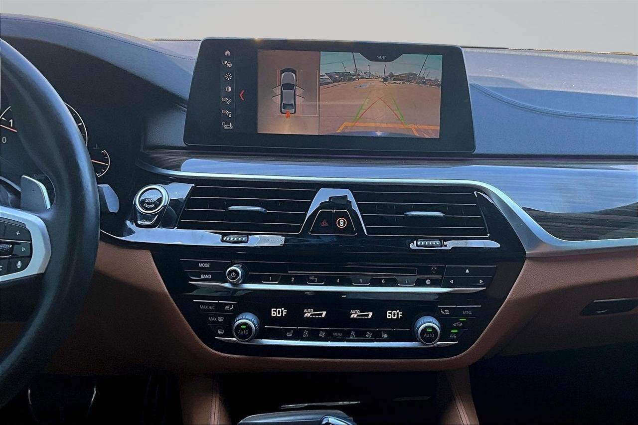 Used 2019 BMW M550i xDrive image 9