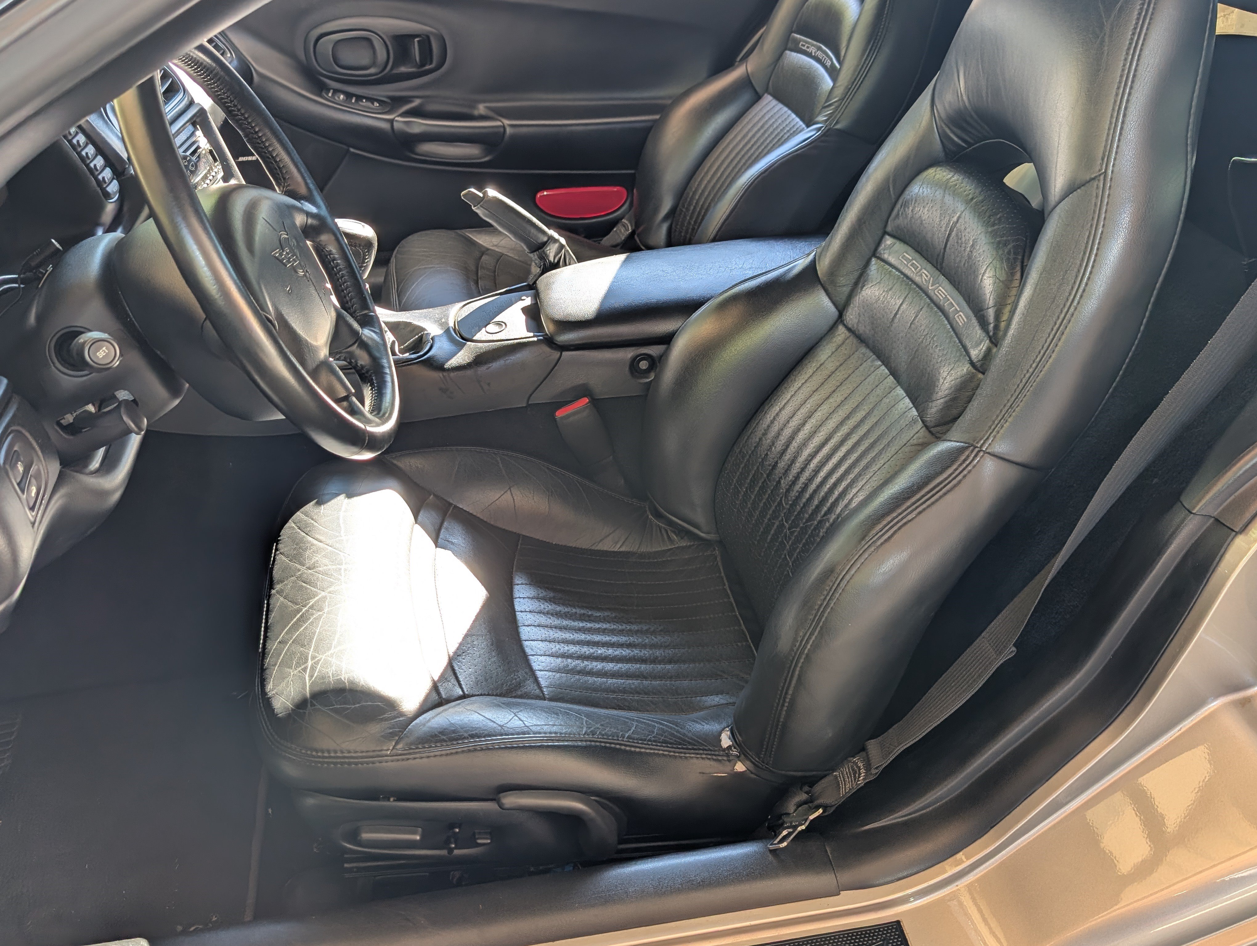 Used 2000 Chevrolet Corvette Convertible w/ Performance Handling Pkg RWD image 15