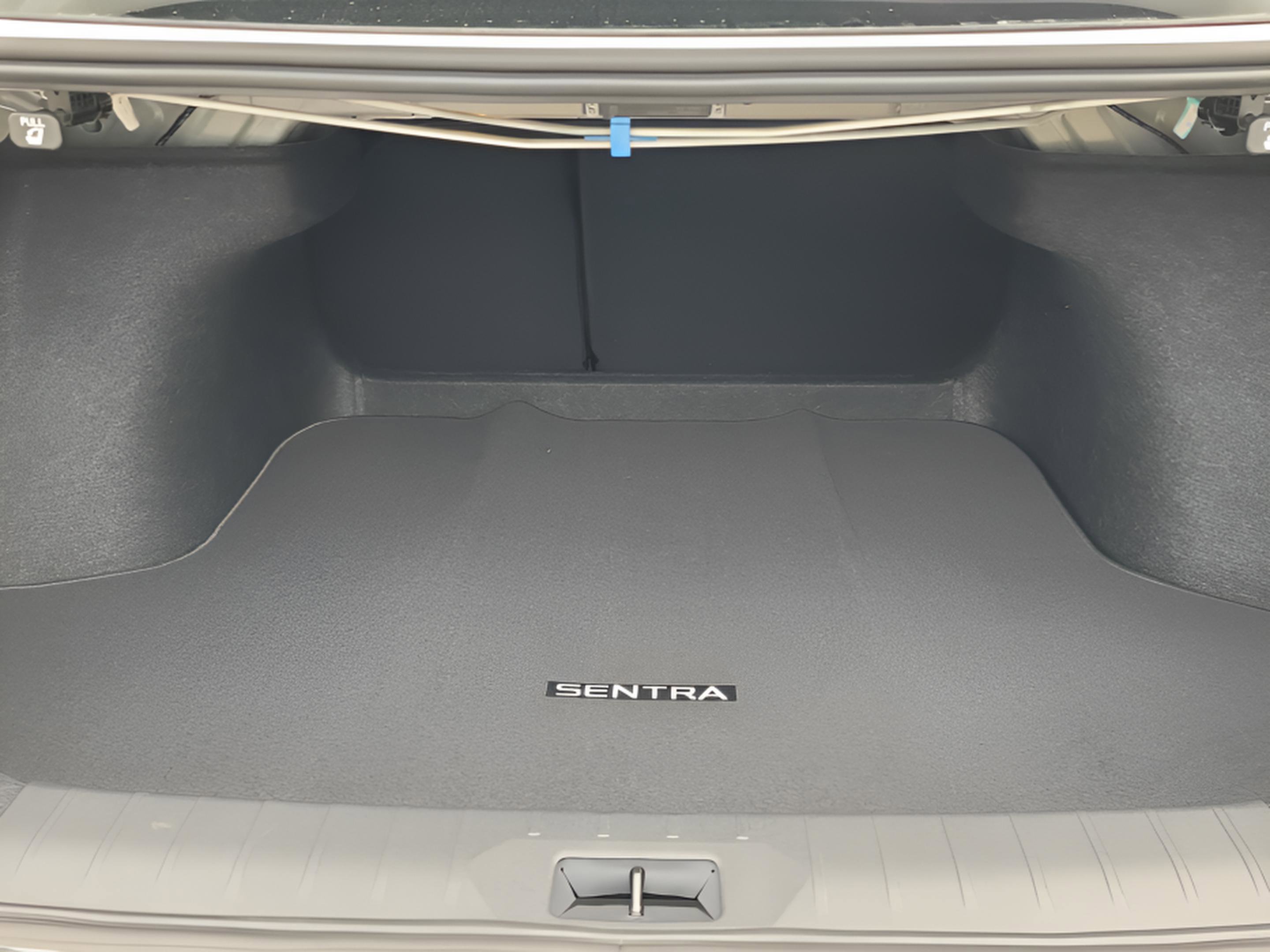 New 2026 Nissan Sentra SR w/ Floor Mat Package image 31