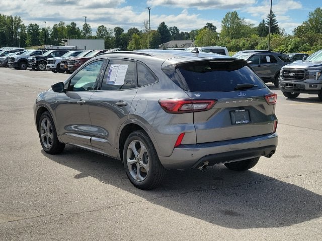 Used 2024 Ford Escape ST-Line w/ Tech Pack #1 AWD/4WD image 3