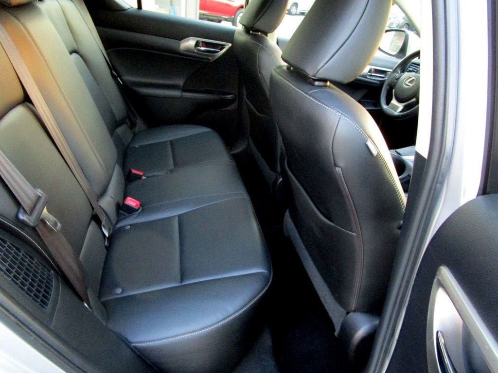Used 2014 Lexus CT 200h FWD image 18