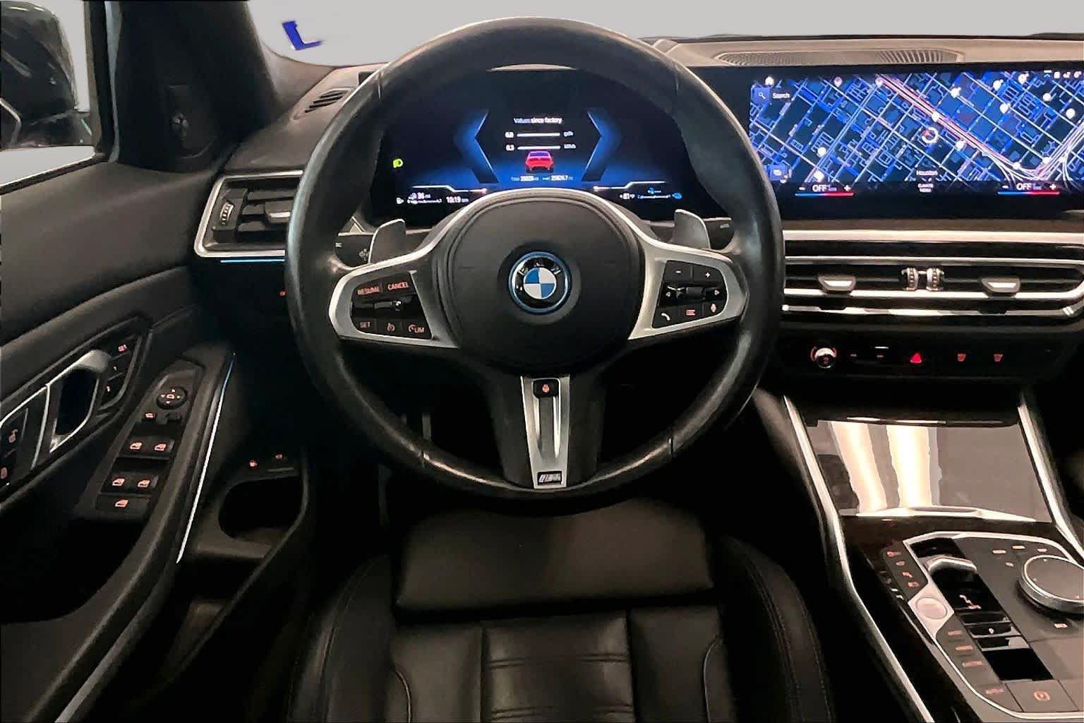 Used 2023 BMW 330e xDrive w/ M Sport Package AWD/4WD image 5