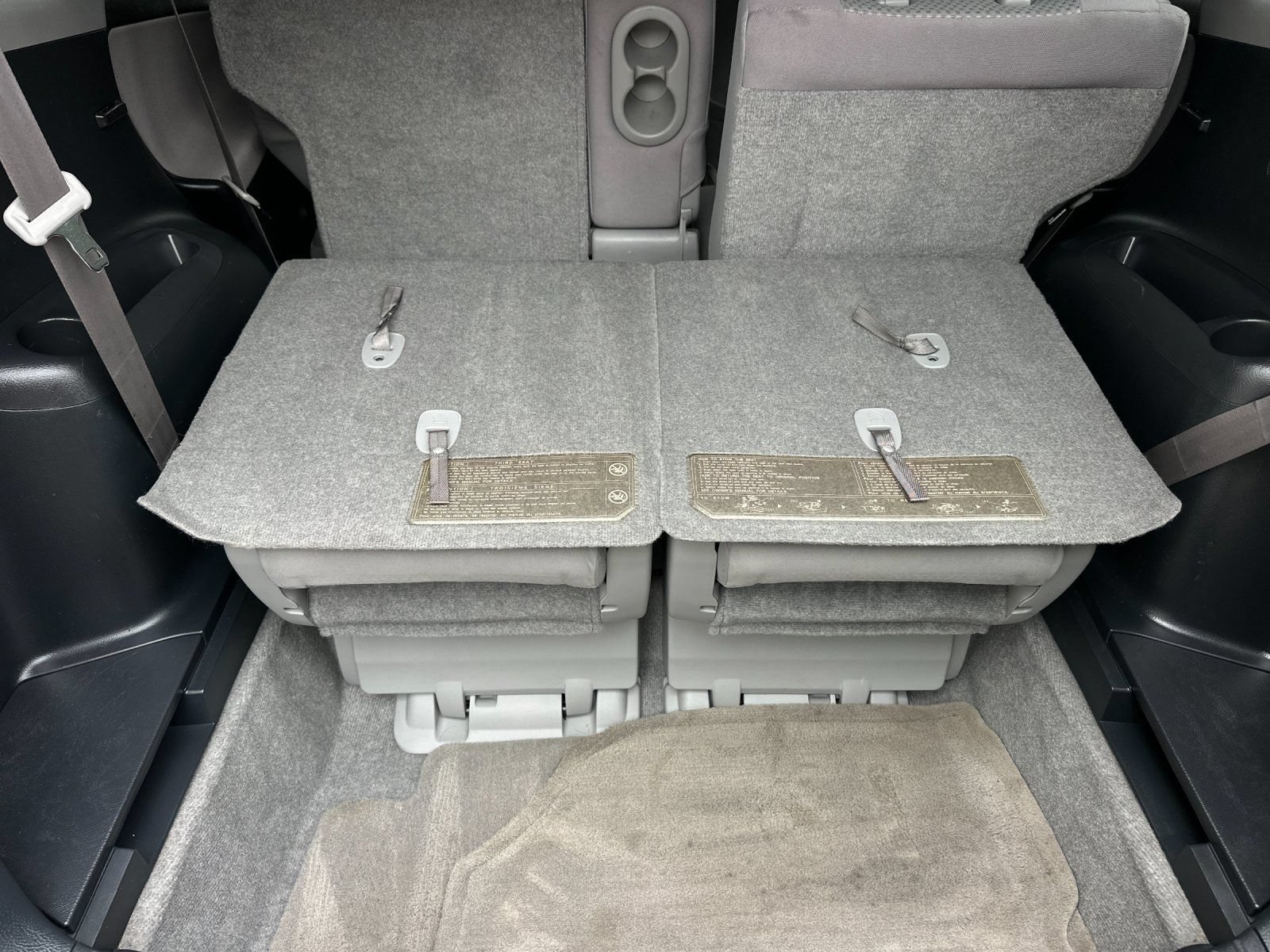 Used 2008 Toyota RAV4 2WD w/ 3rd Row image 15