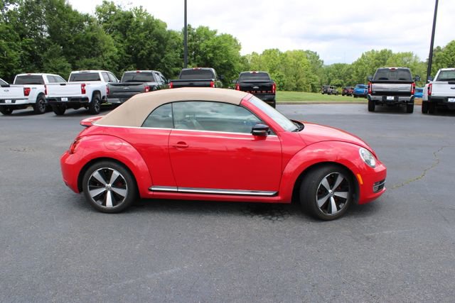 Used 2013 Volkswagen Beetle Turbo 60's Edition FWD image 15