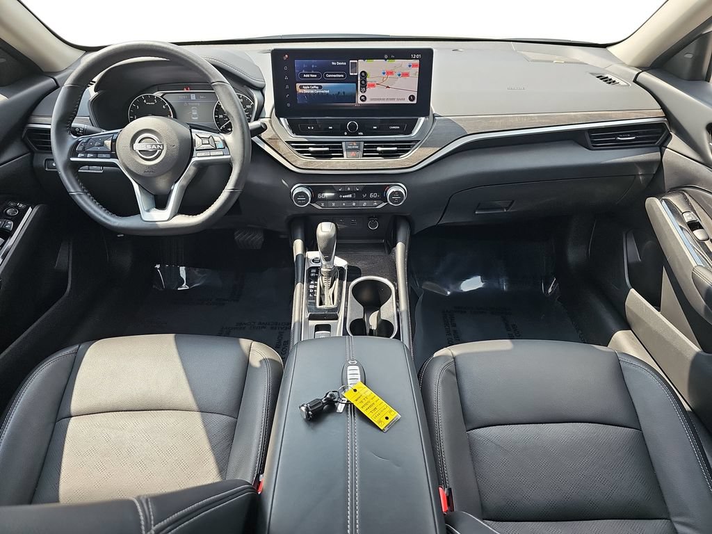 Used 2025 Nissan Altima 2.5 SL FWD image 13