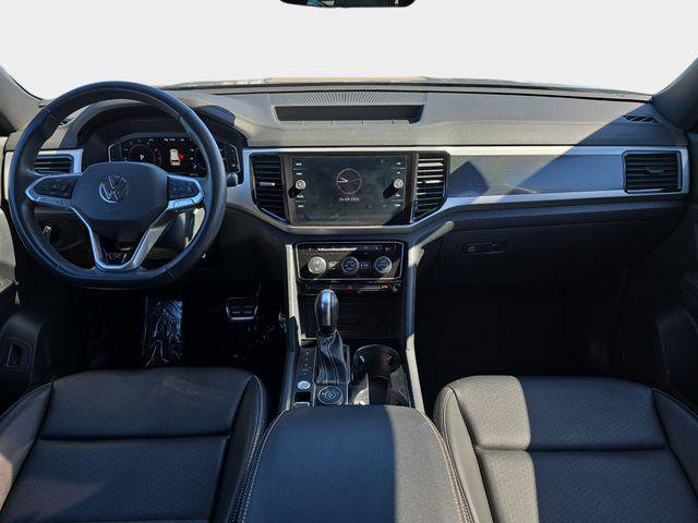 Used 2022 Volkswagen Atlas Cross Sport SEL R-Line AWD/4WD image 10