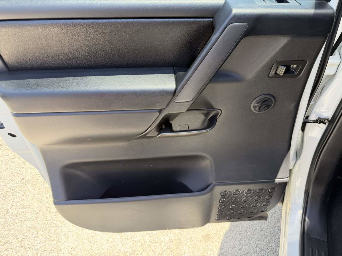 Used 2012 Nissan Titan SL RWD image 20