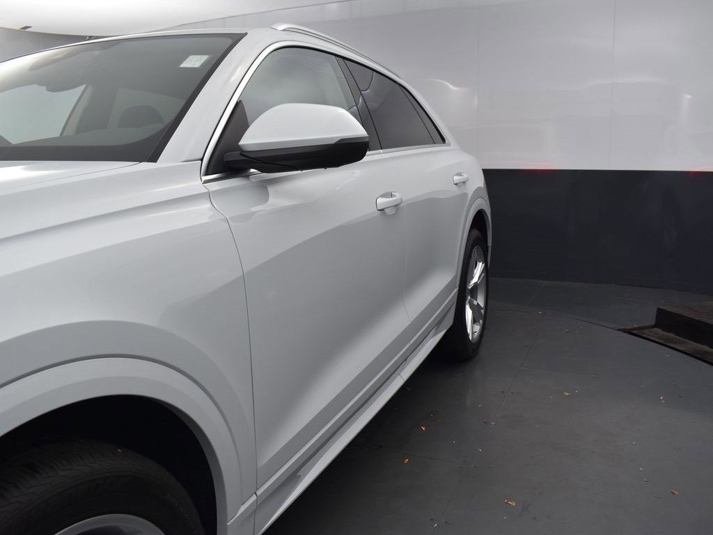 Used 2023 Audi Q8 Premium Plus image 34