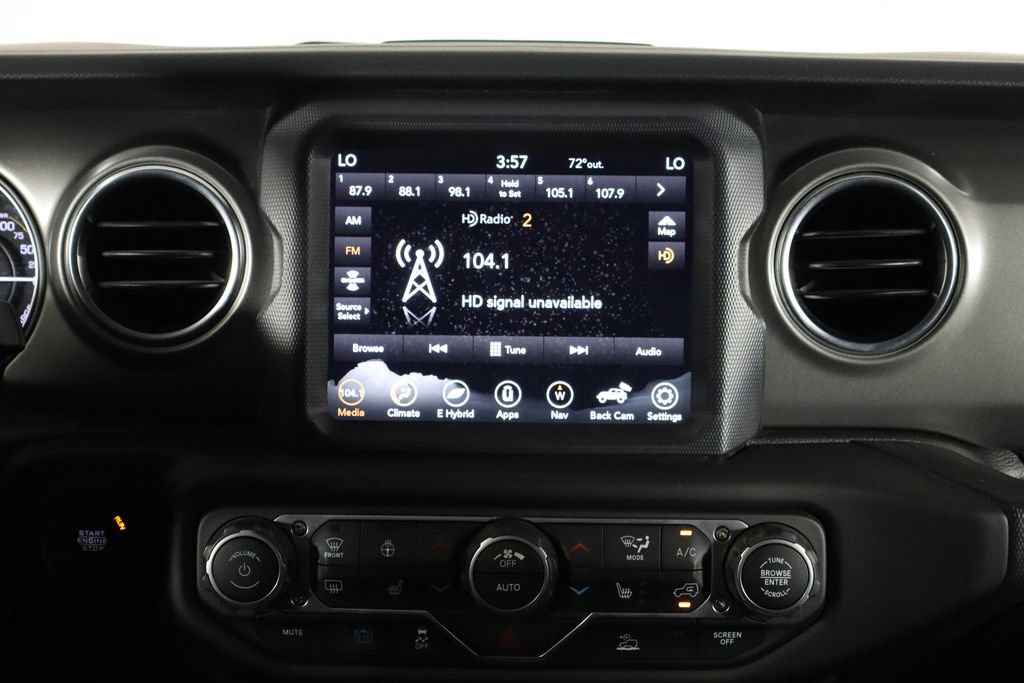Used 2023 Jeep Wrangler Unlimited Rubicon 4xe w/ Cold Weather Group AWD/4WD image 25