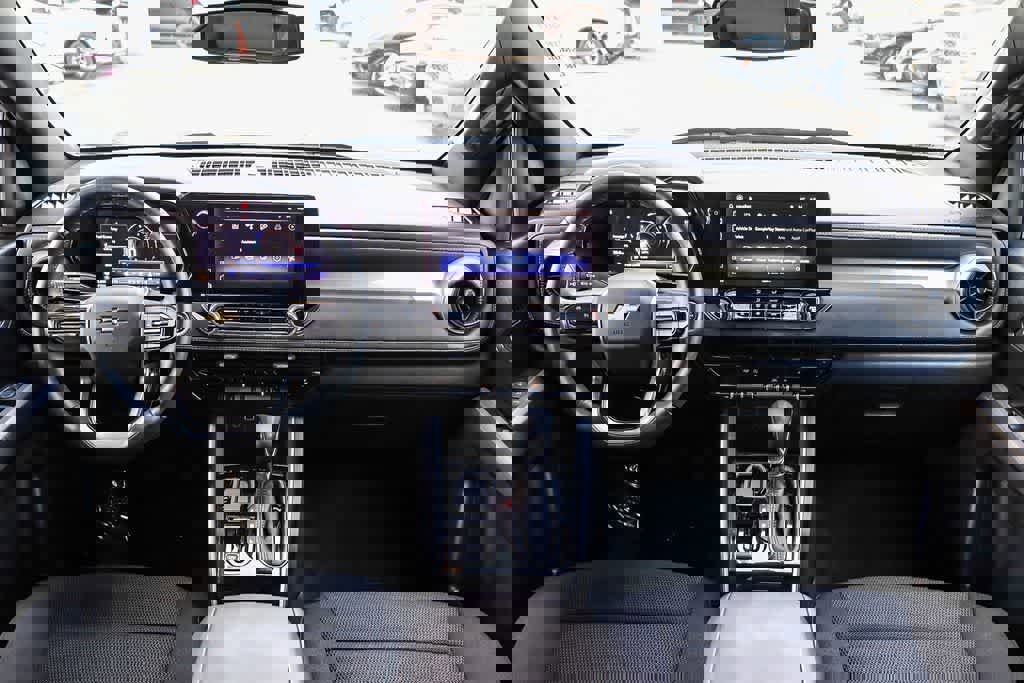 Used 2024 Chevrolet Colorado LT w/ LT Convenience Package image 12