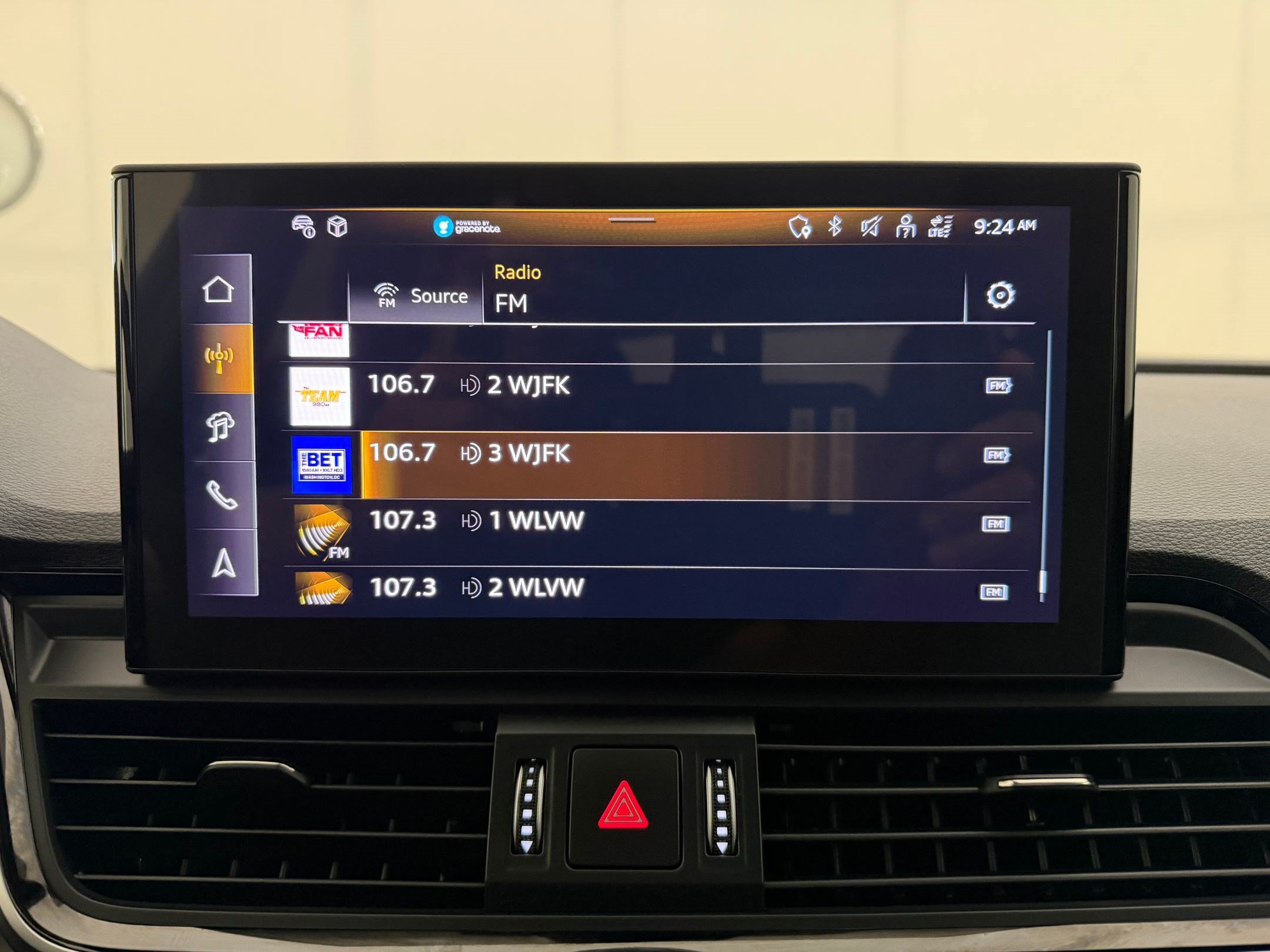 Certified 2025 Audi Q5 e Premium Plus w/ Premium Plus Package AWD/4WD image 25