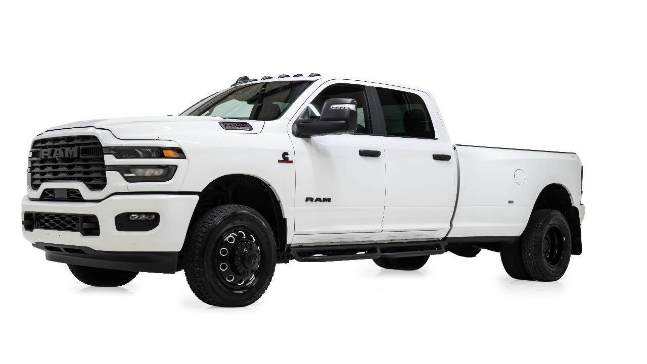 Used 2026 RAM 3500 Big Horn AWD/4WD image 2