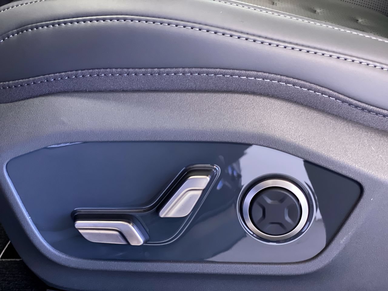 New 2026 Kia EV9 Wind AWD/4WD image 17