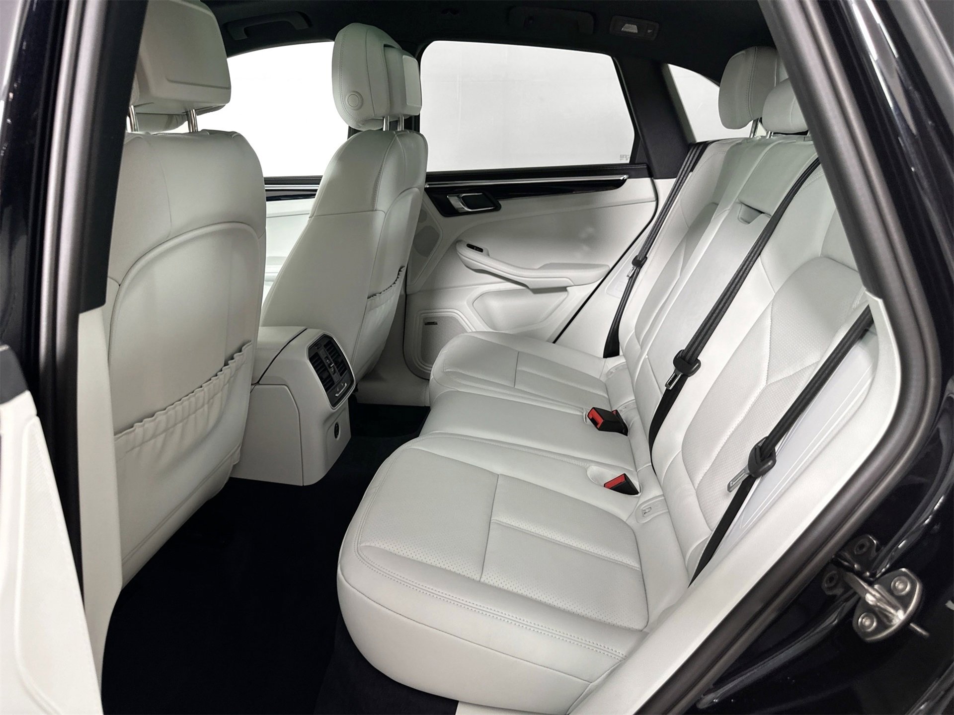 New 2026 Porsche Macan S image 27