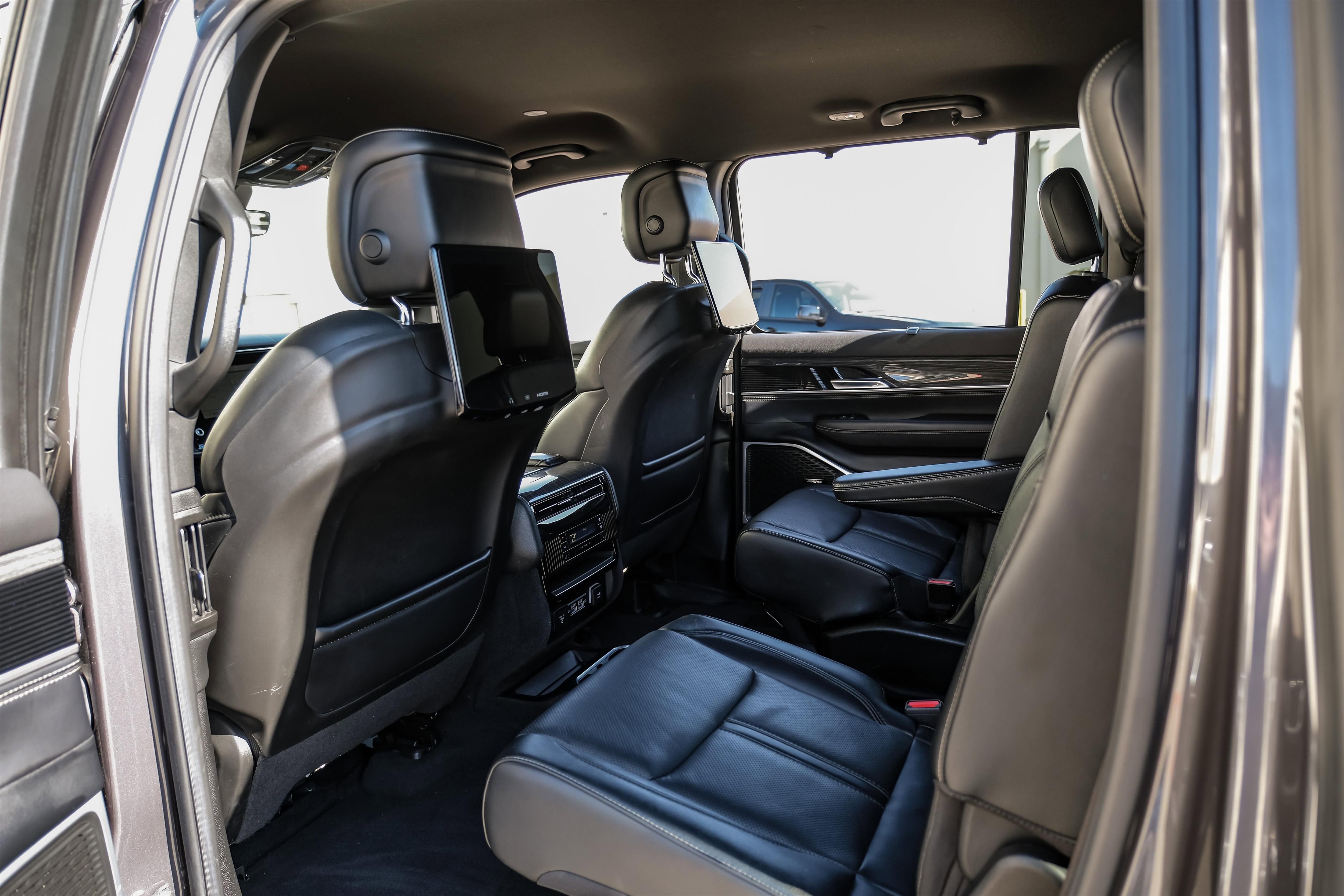 Used 2022 Jeep Wagoneer Series III w/ Convenience Group I image 38