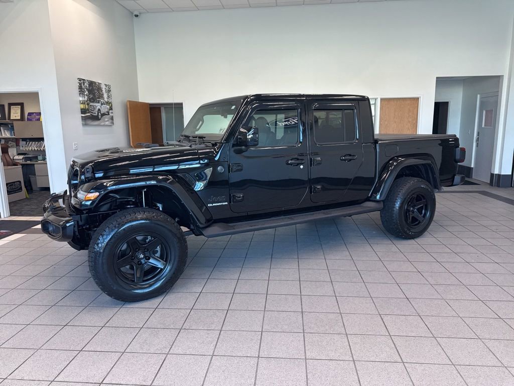Used 2021 Jeep Gladiator Overland image 4