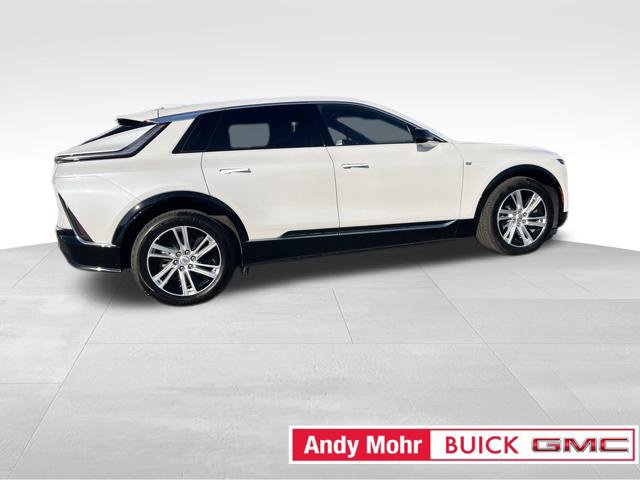 Used 2024 Cadillac Lyriq Tech AWD/4WD image 15