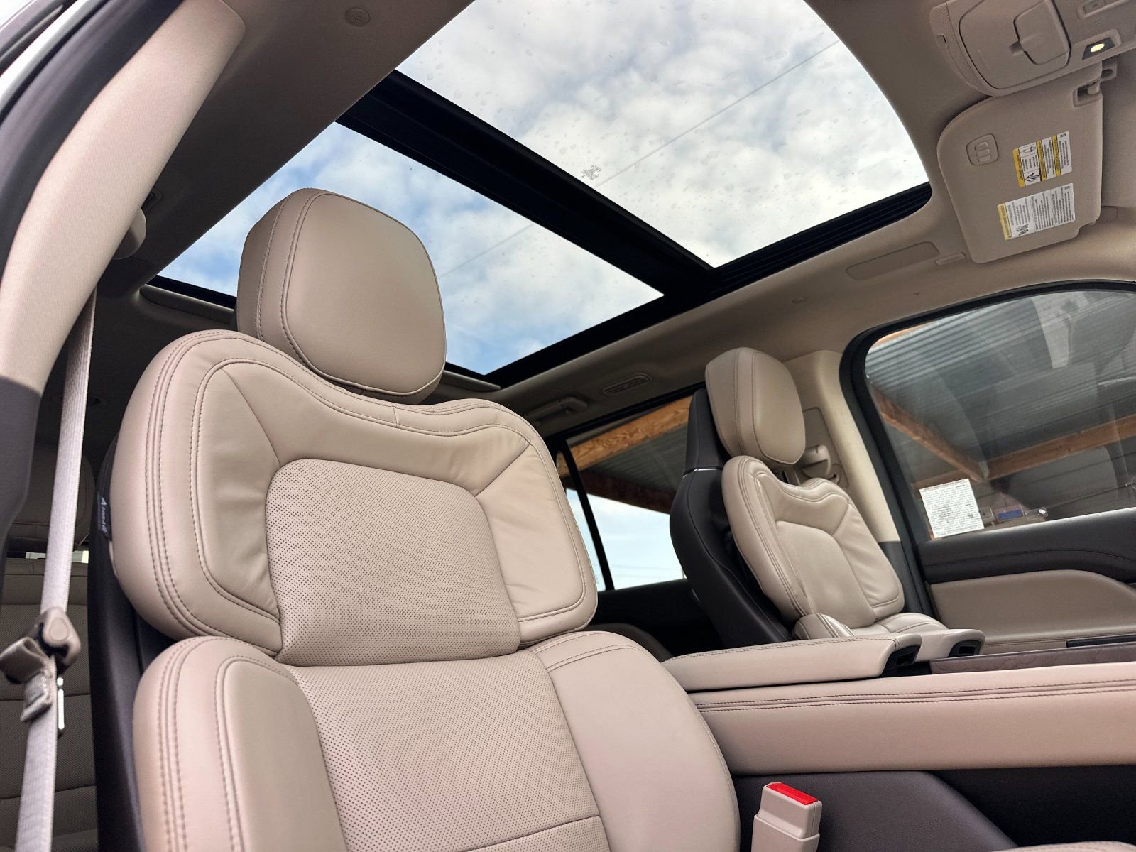 Used 2024 Lincoln Navigator L Reserve AWD/4WD image 20