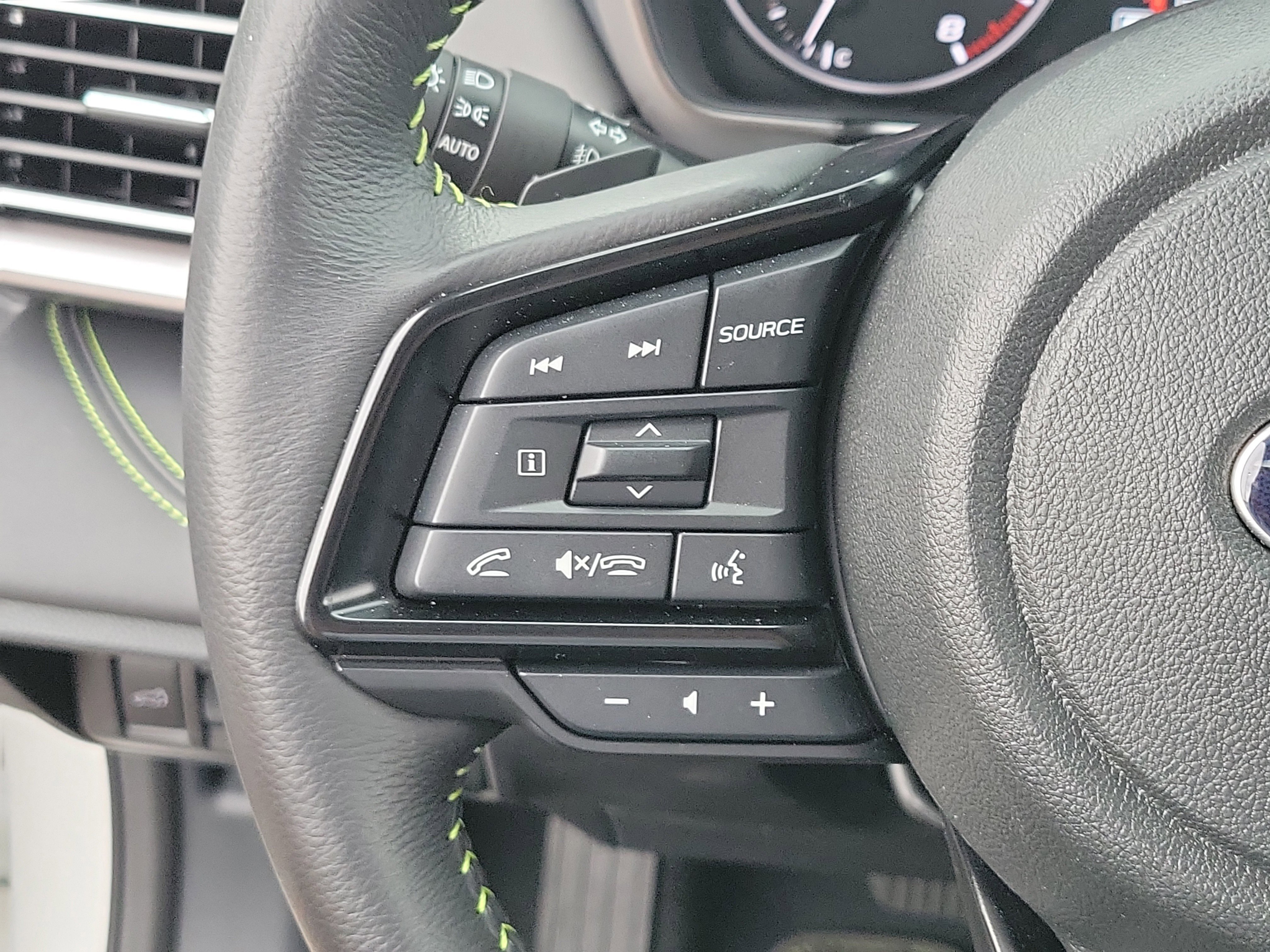 Certified 2025 Subaru Outback Onyx Edition image 30