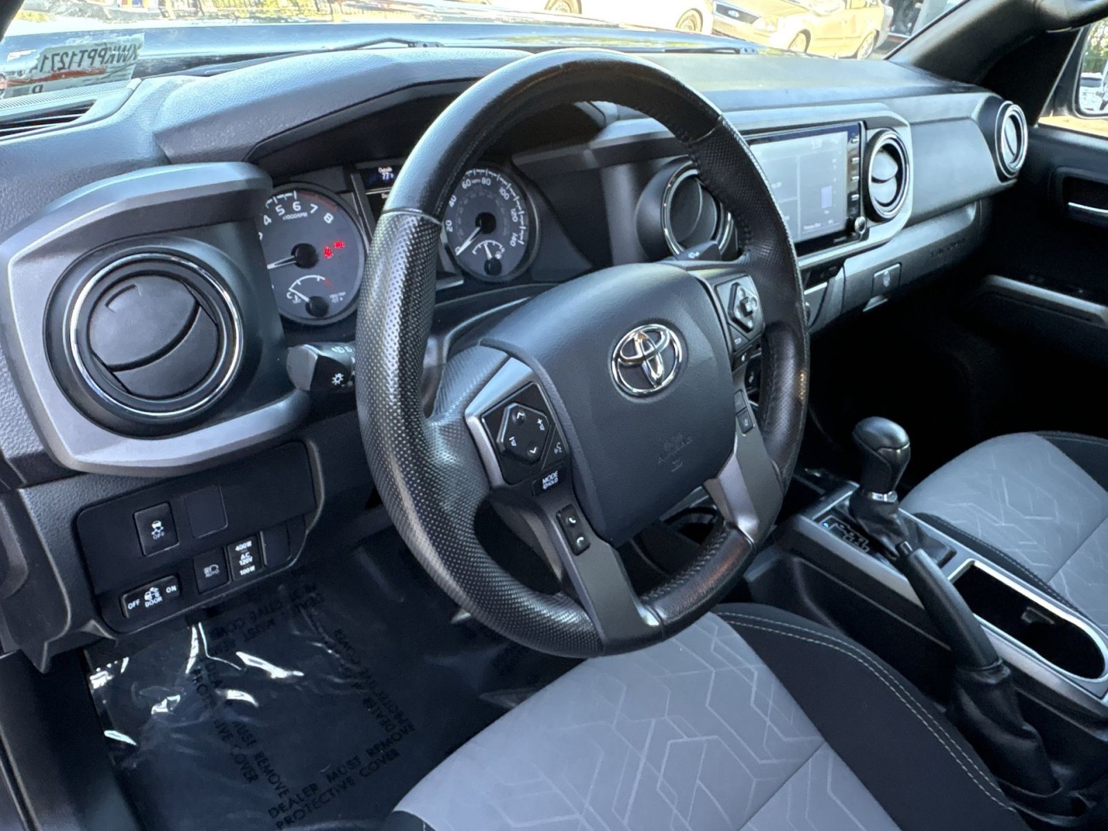 Used 2023 Toyota Tacoma TRD Off-Road w/ Technology Package AWD/4WD image 19