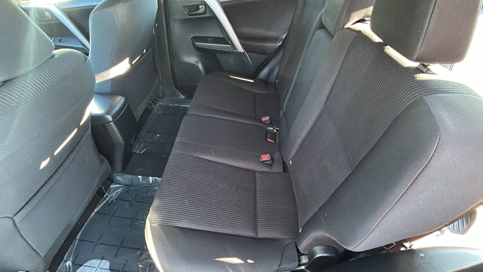 Used 2016 Toyota RAV4 LE AWD/4WD image 24