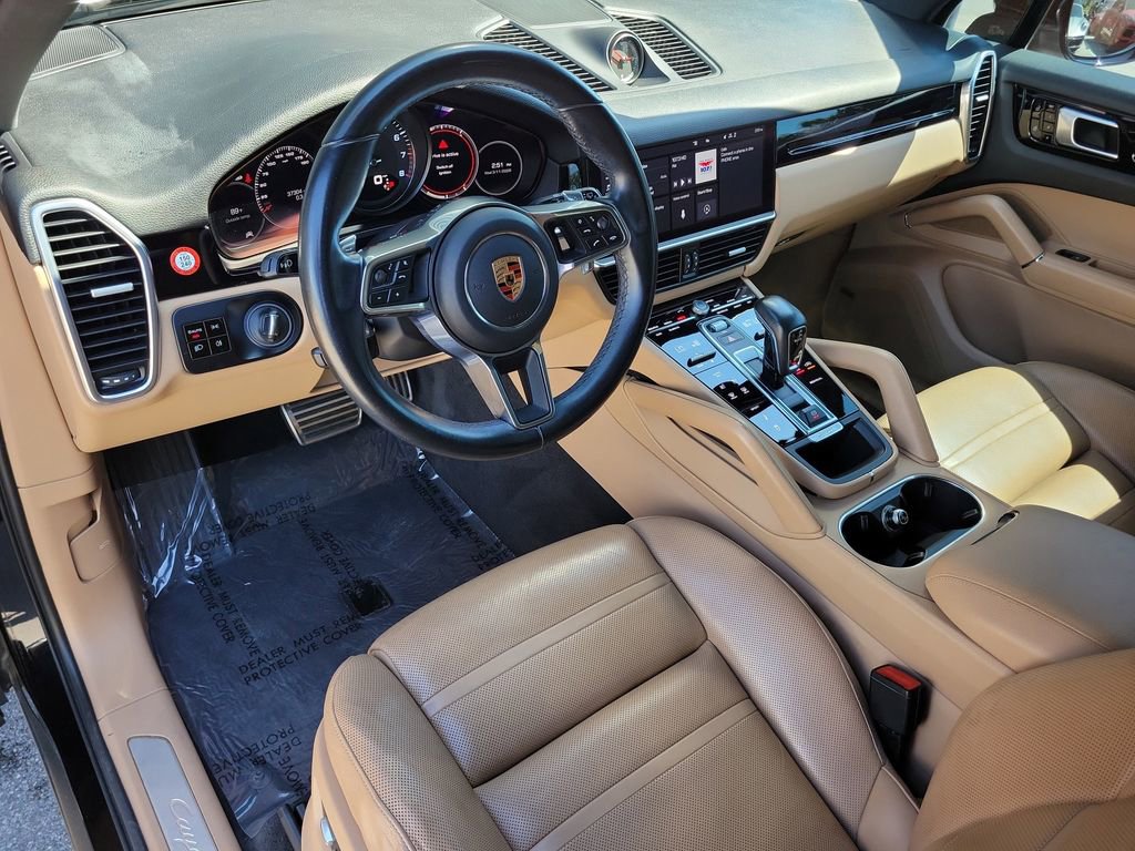 Certified 2020 Porsche Cayenne S image 5